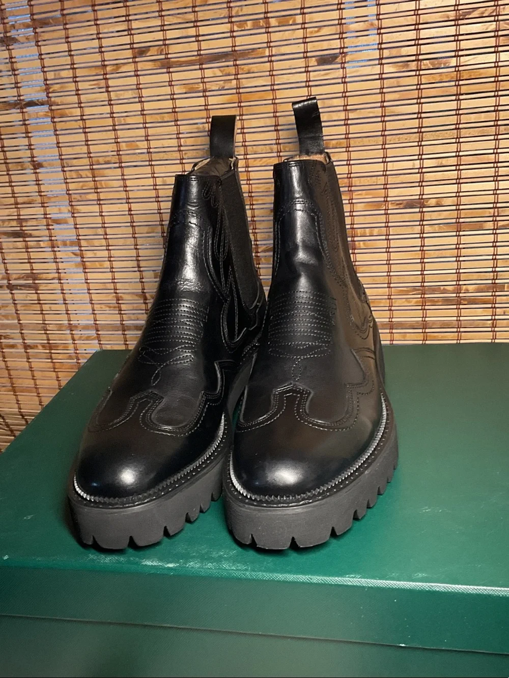 MARC NOLAN dax chelsea boots NWB size 7